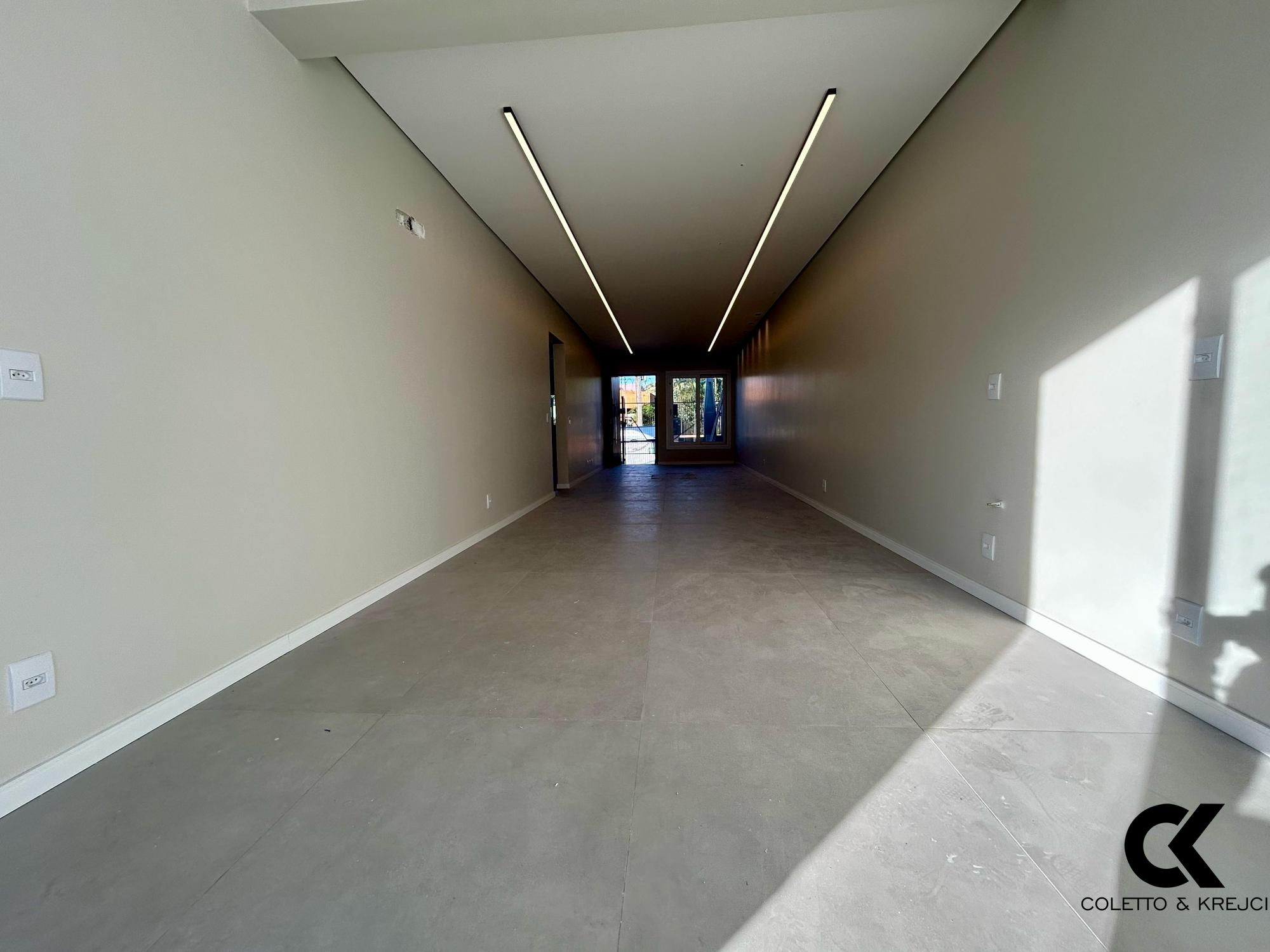 Casa à venda com 3 quartos, 102m² - Foto 2