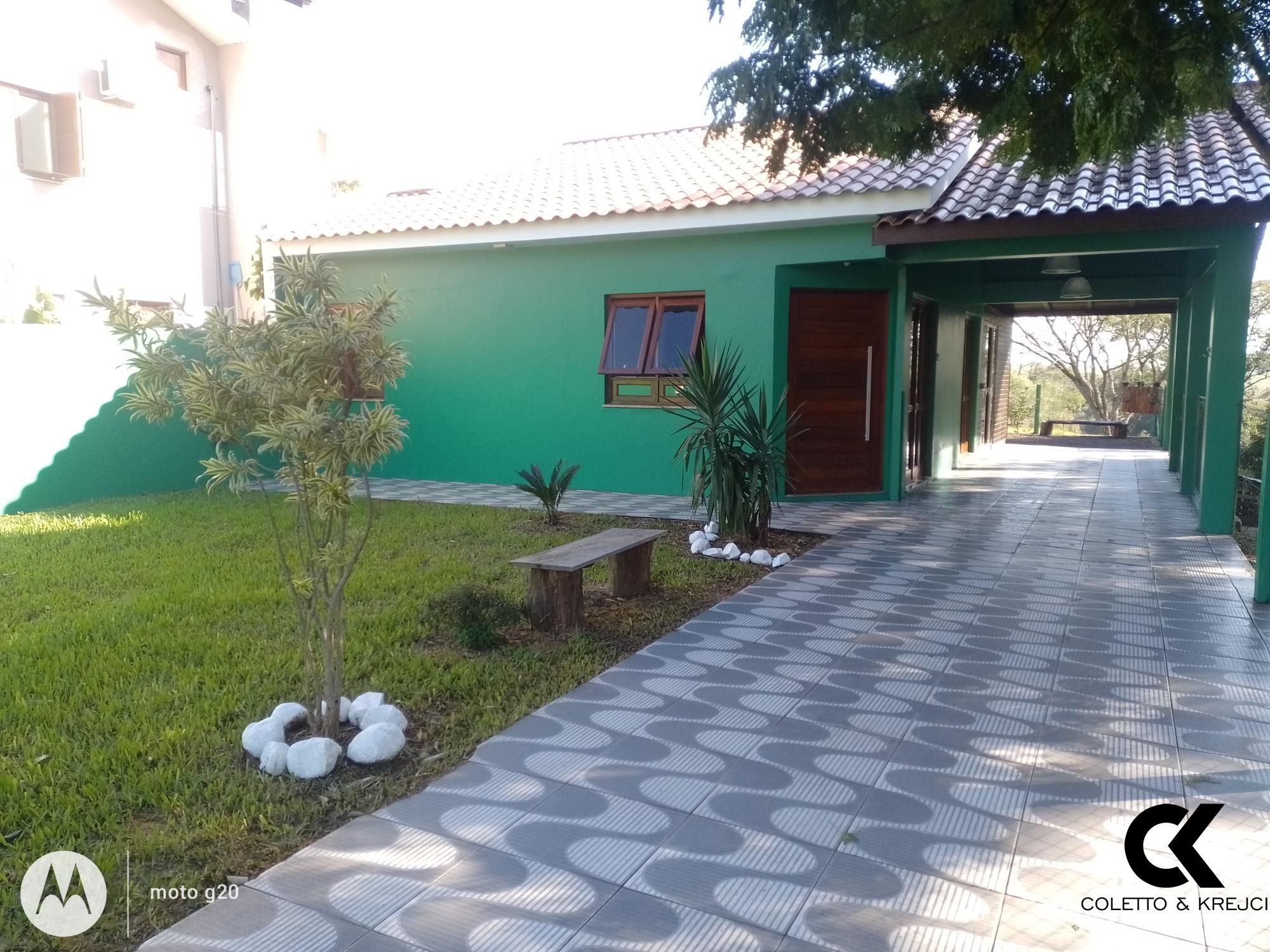 Casa à venda com 2 quartos, 68m² - Foto 1