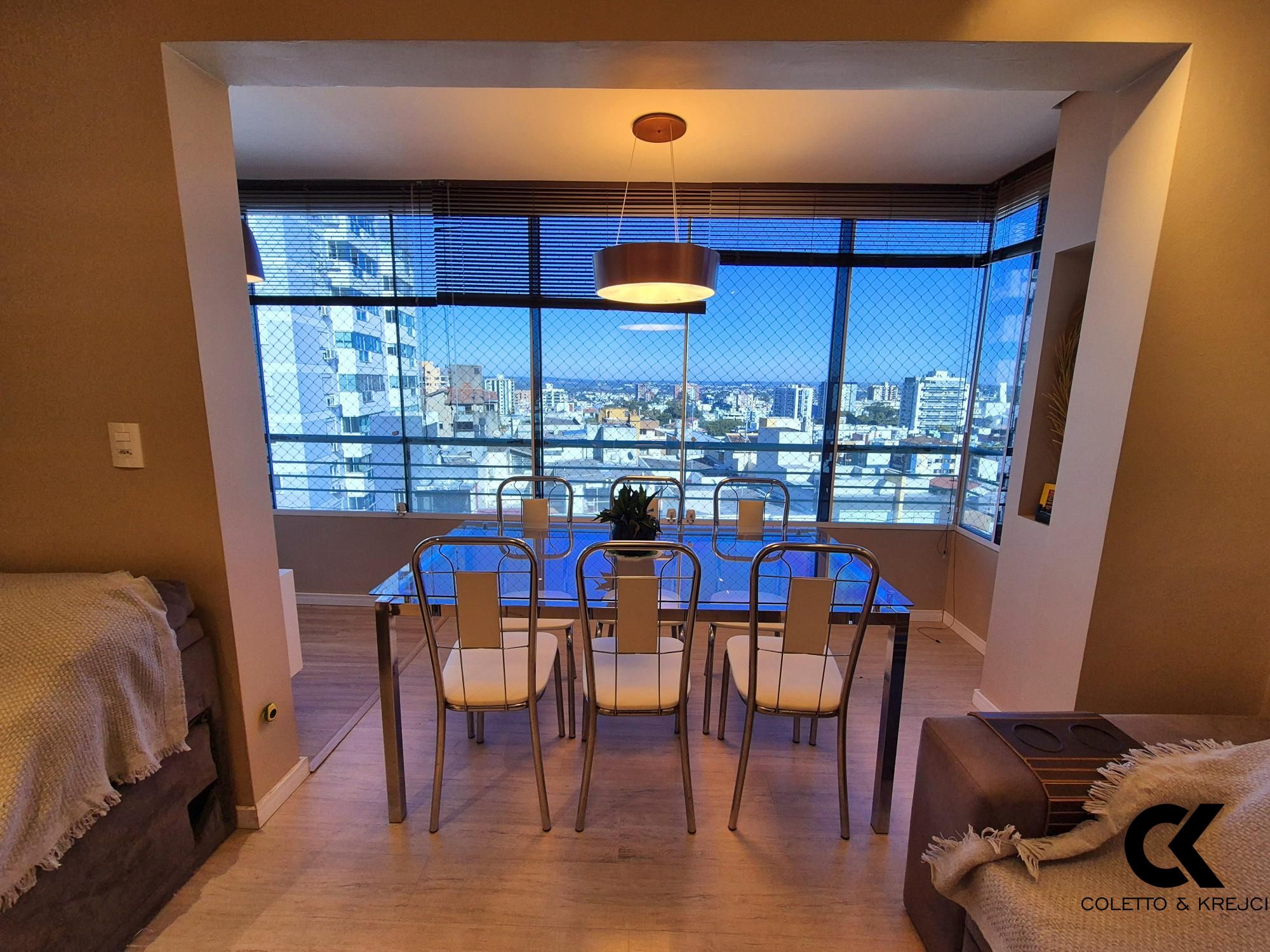 Apartamento, 3 quartos, 200 m² - Foto 1