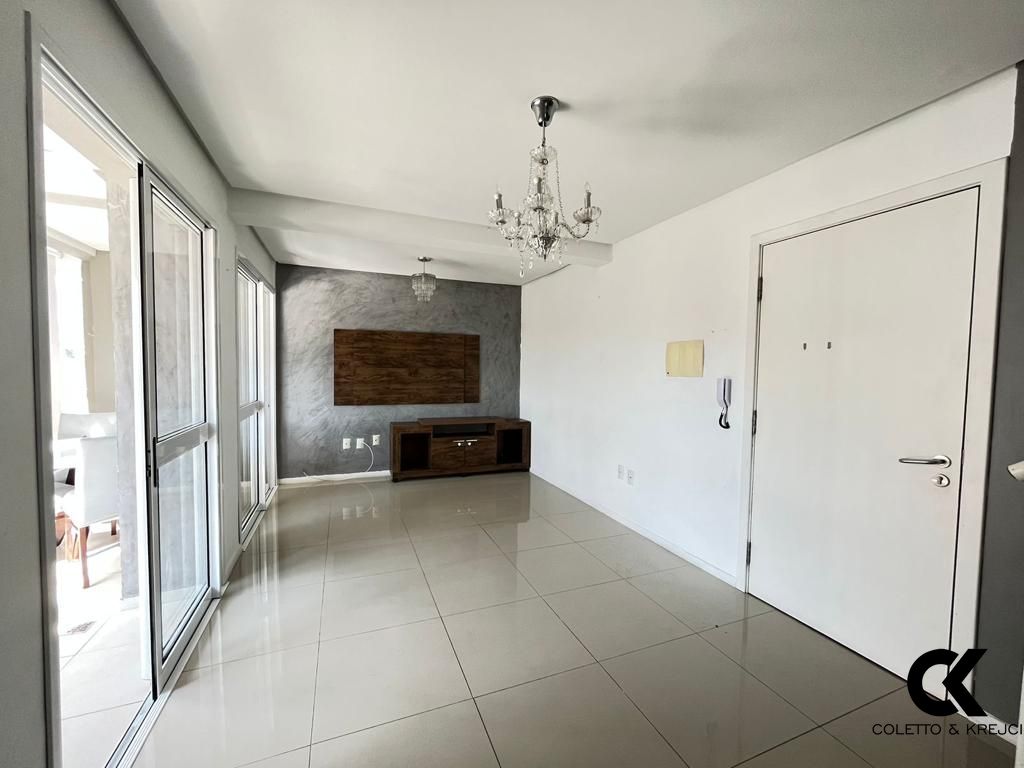 Apartamento à venda com 2 quartos, 108m² - Foto 2