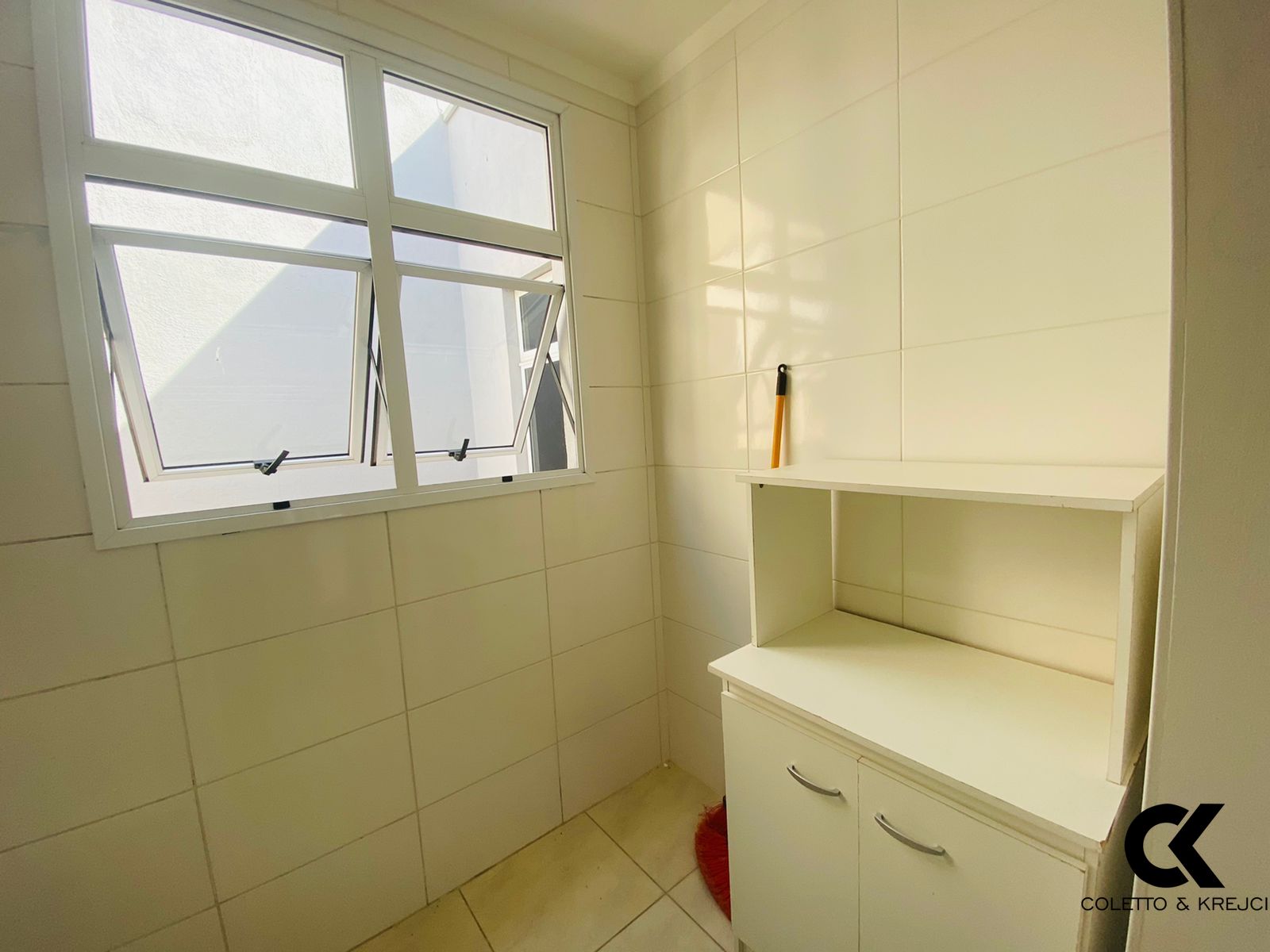 Apartamento à venda com 2 quartos, 76m² - Foto 10