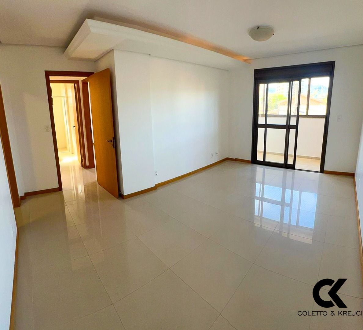 Apartamento à venda com 3 quartos, 131m² - Foto 9