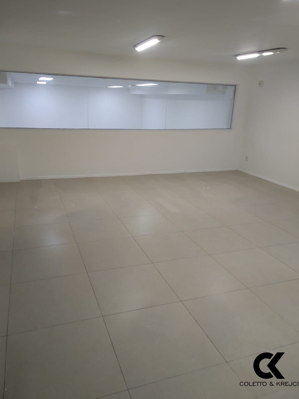 Conjunto Comercial-Sala à venda e aluguel com 1 quarto, 213m² - Foto 3