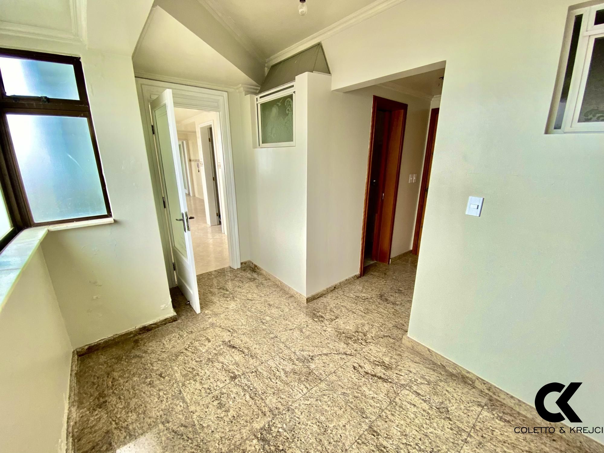 Apartamento à venda com 6 quartos, 341m² - Foto 27