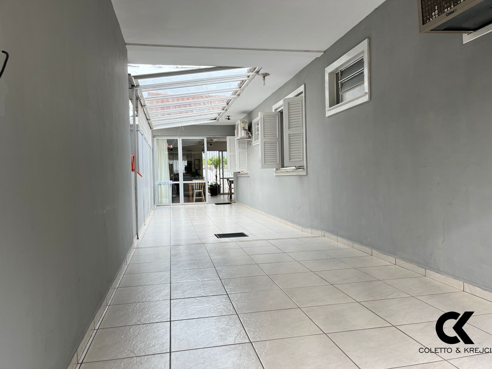 Casa à venda com 3 quartos, 180m² - Foto 3