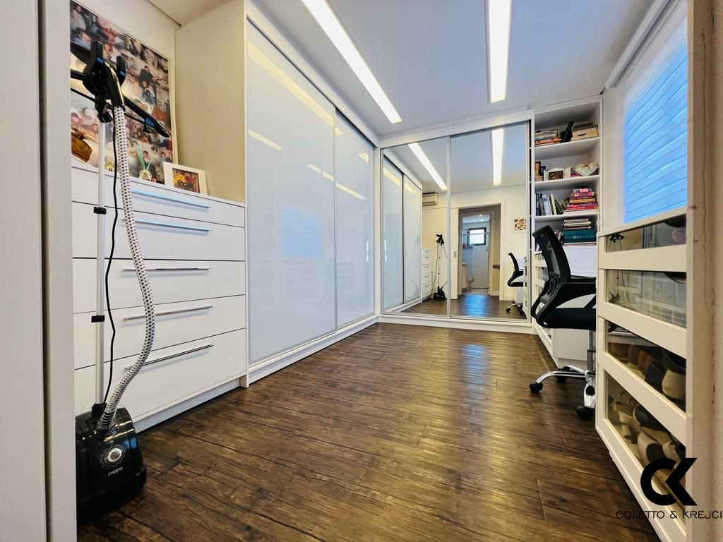 Apartamento à venda com 3 quartos, 125m² - Foto 18