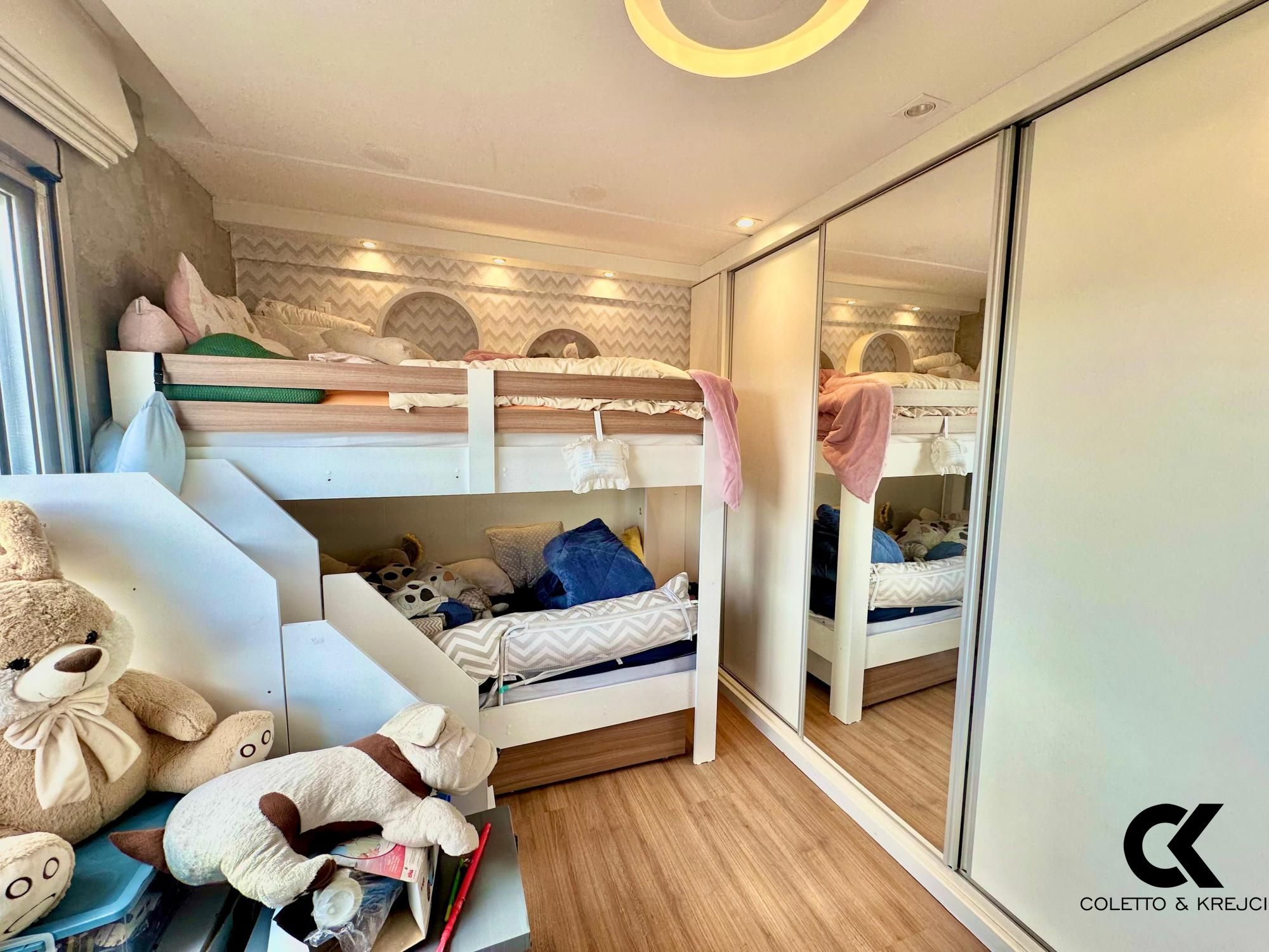 Apartamento à venda com 3 quartos, 135m² - Foto 19