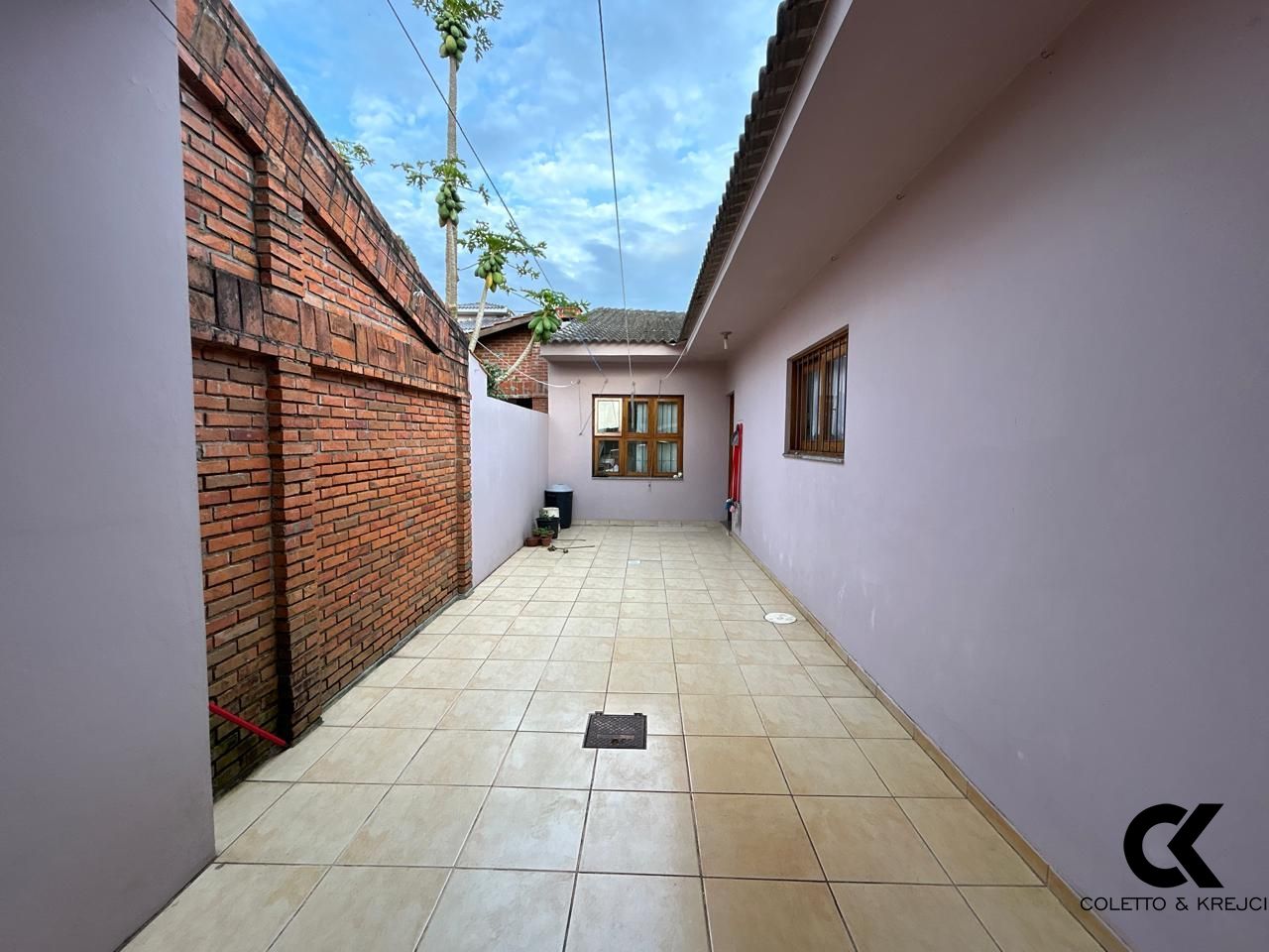 Casa à venda com 4 quartos, 165m² - Foto 14