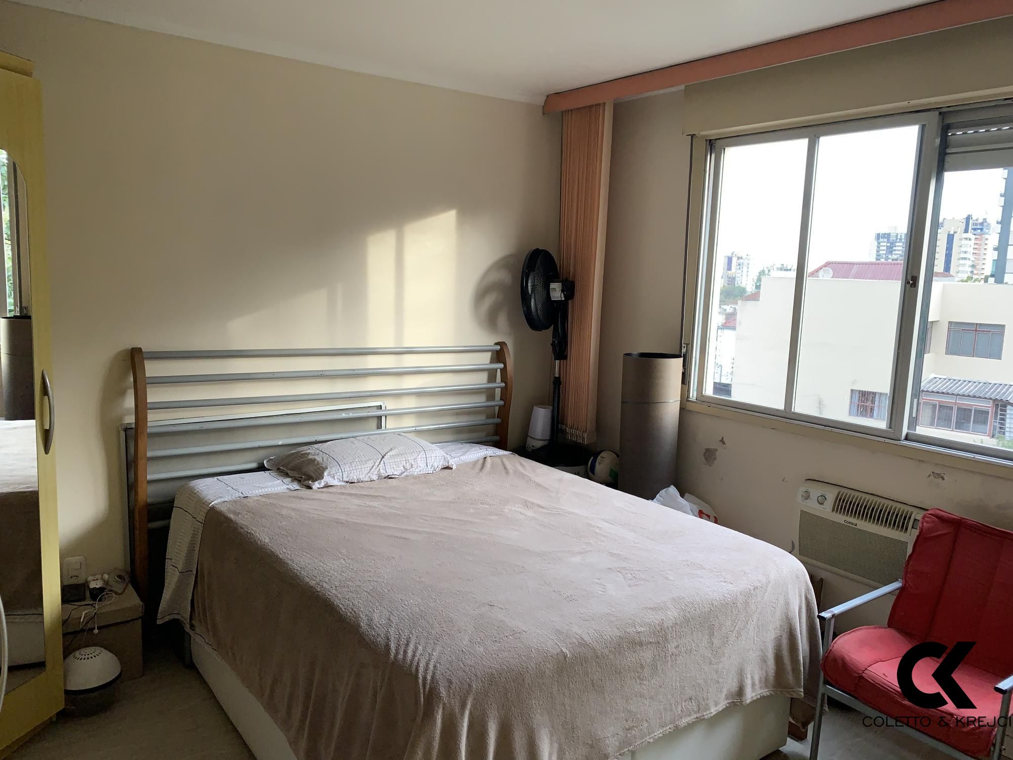 Apartamento à venda com 3 quartos, 136m² - Foto 10