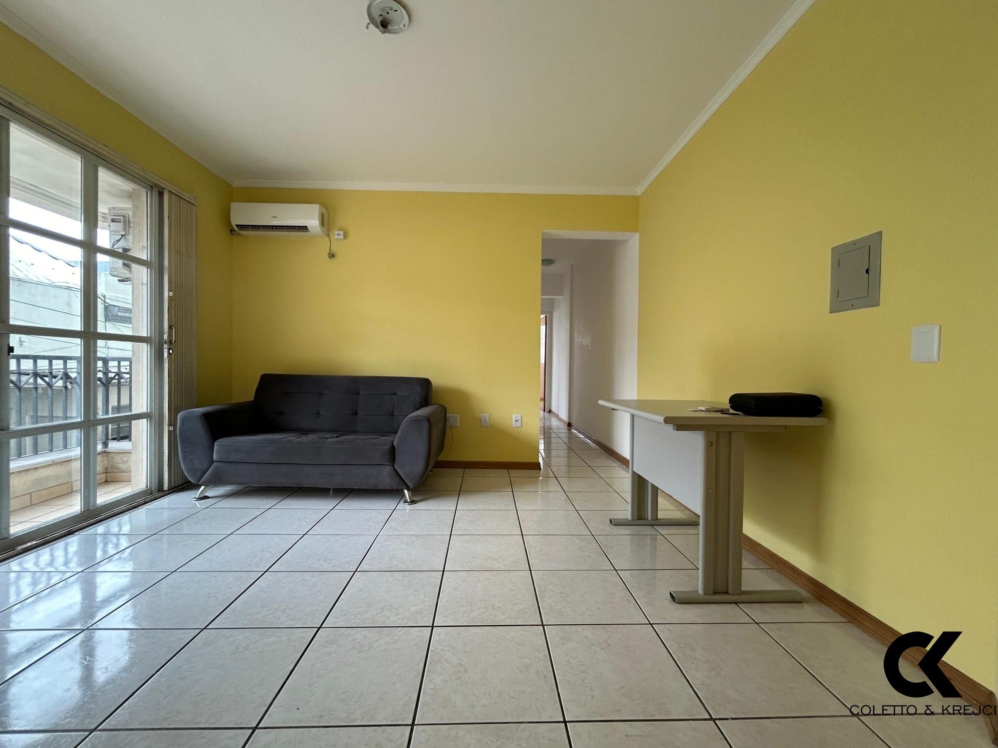 Apartamento à venda com 2 quartos, 62m² - Foto 2