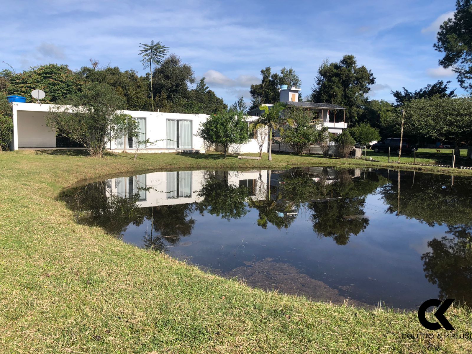 Fazenda à venda com 1 quarto, 10000m² - Foto 1