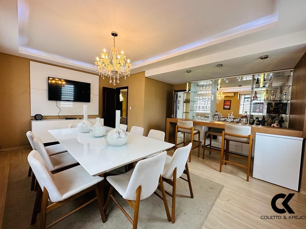 Casa, 4 quartos, 192 m² - Foto 1