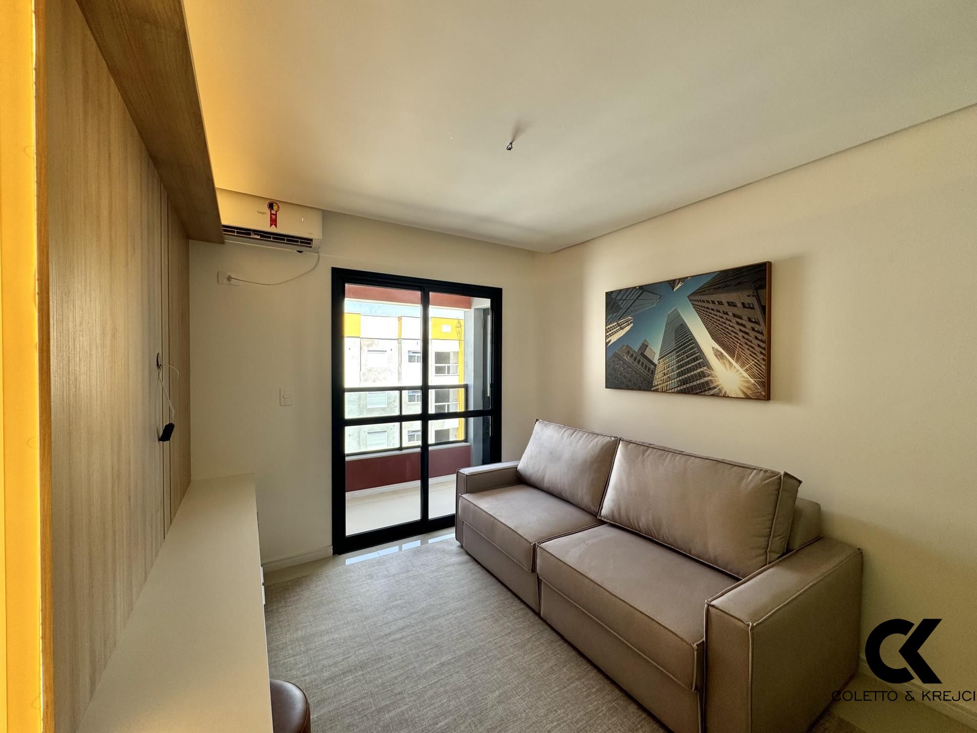 Apartamento à venda com 2 quartos, 68m² - Foto 4
