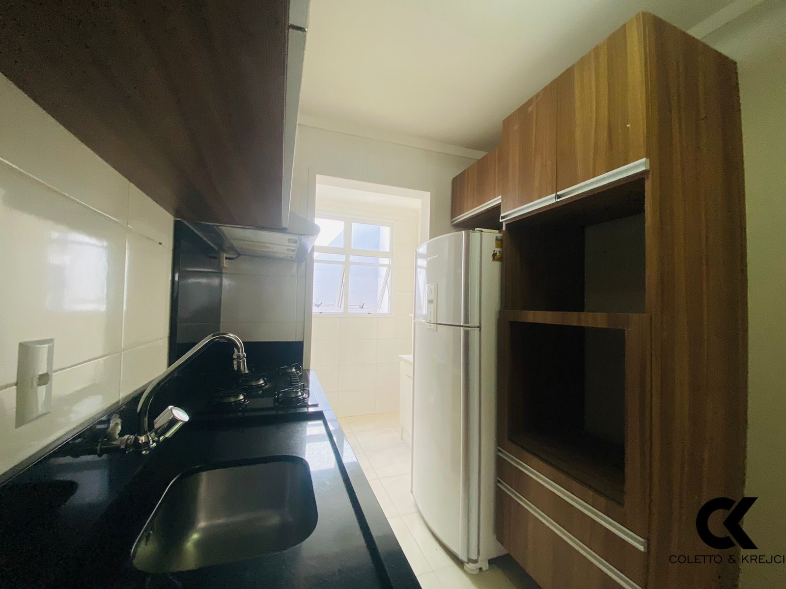 Apartamento à venda com 2 quartos, 76m² - Foto 7