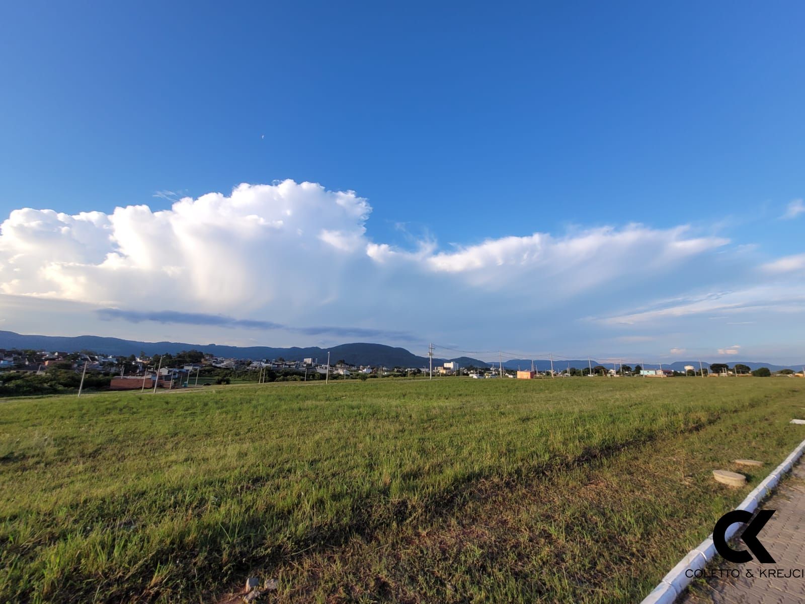 Terreno à venda, 583m² - Foto 1