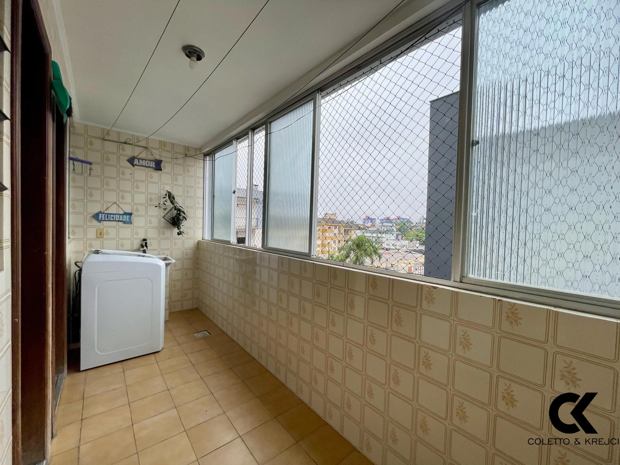 Apartamento à venda com 4 quartos, 137m² - Foto 9