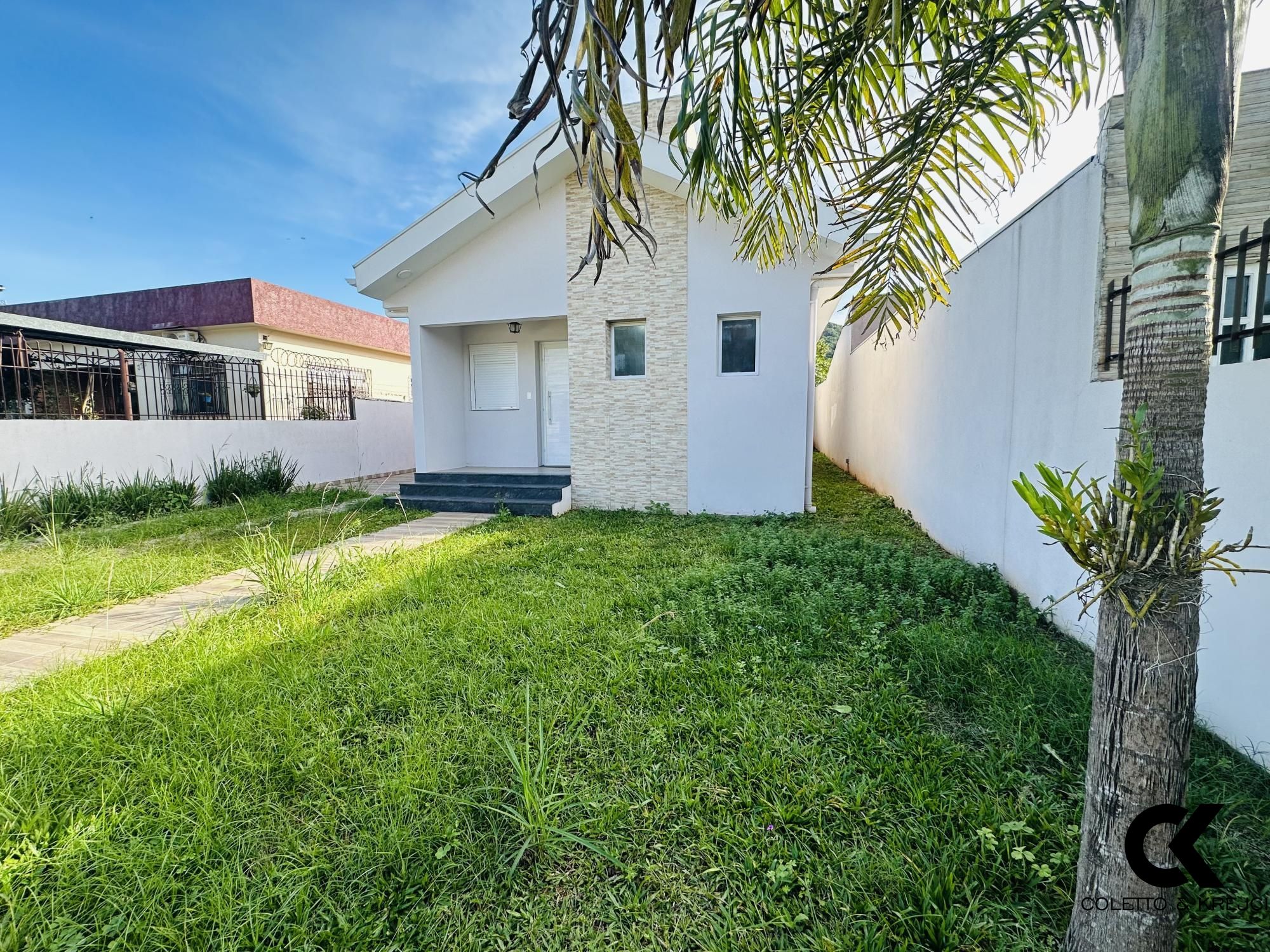 Casa, 2 quartos, 84 m² - Foto 1