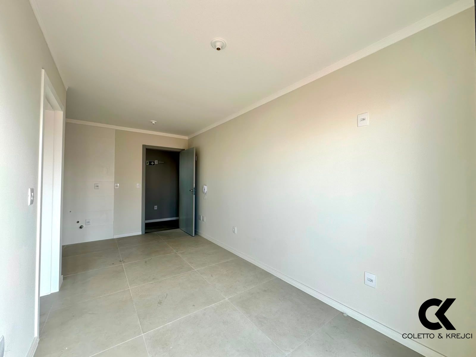 Apartamento, 1 quarto, 33 m² - Foto 2