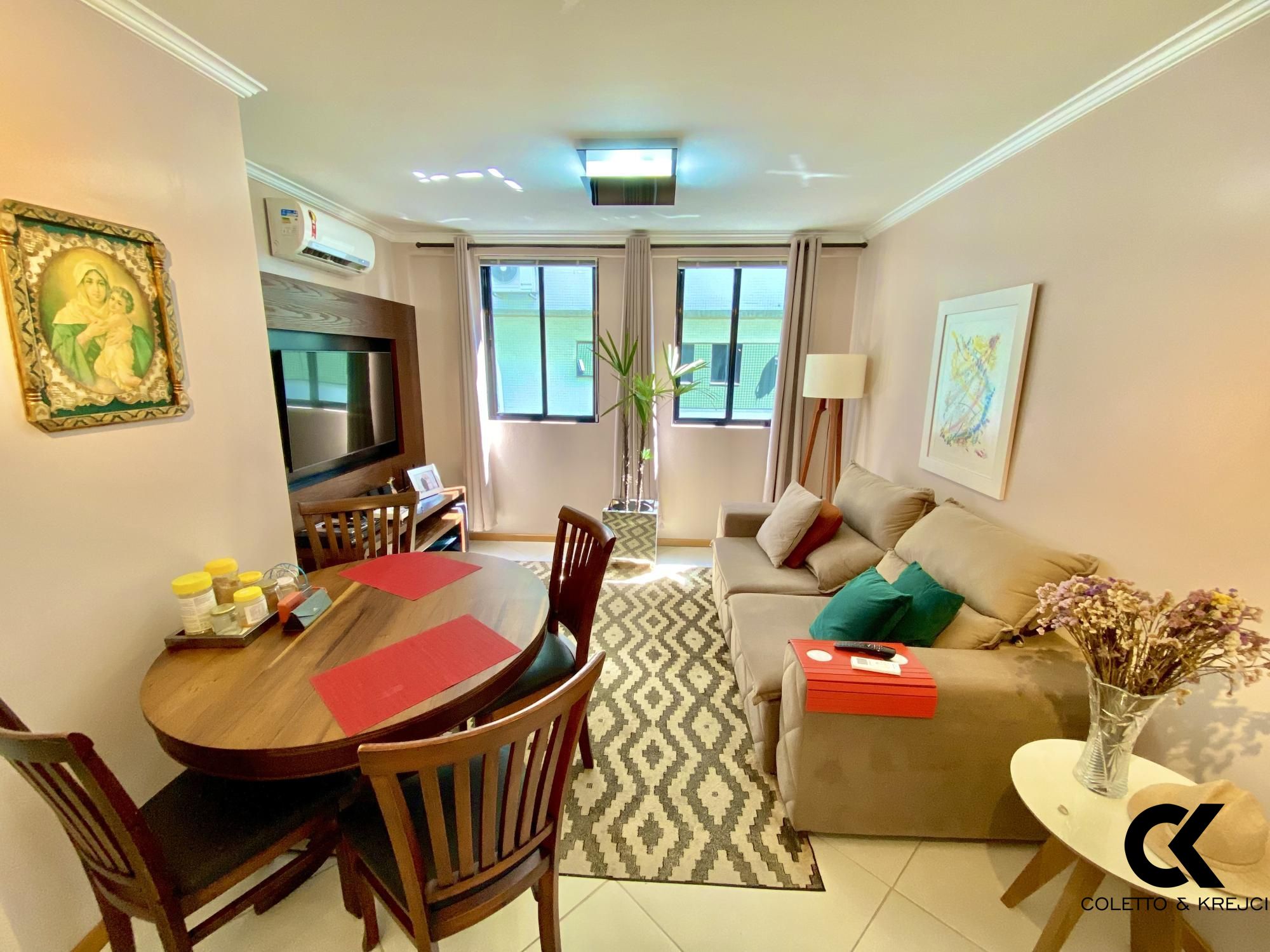 Apartamento à venda com 2 quartos, 68m² - Foto 3