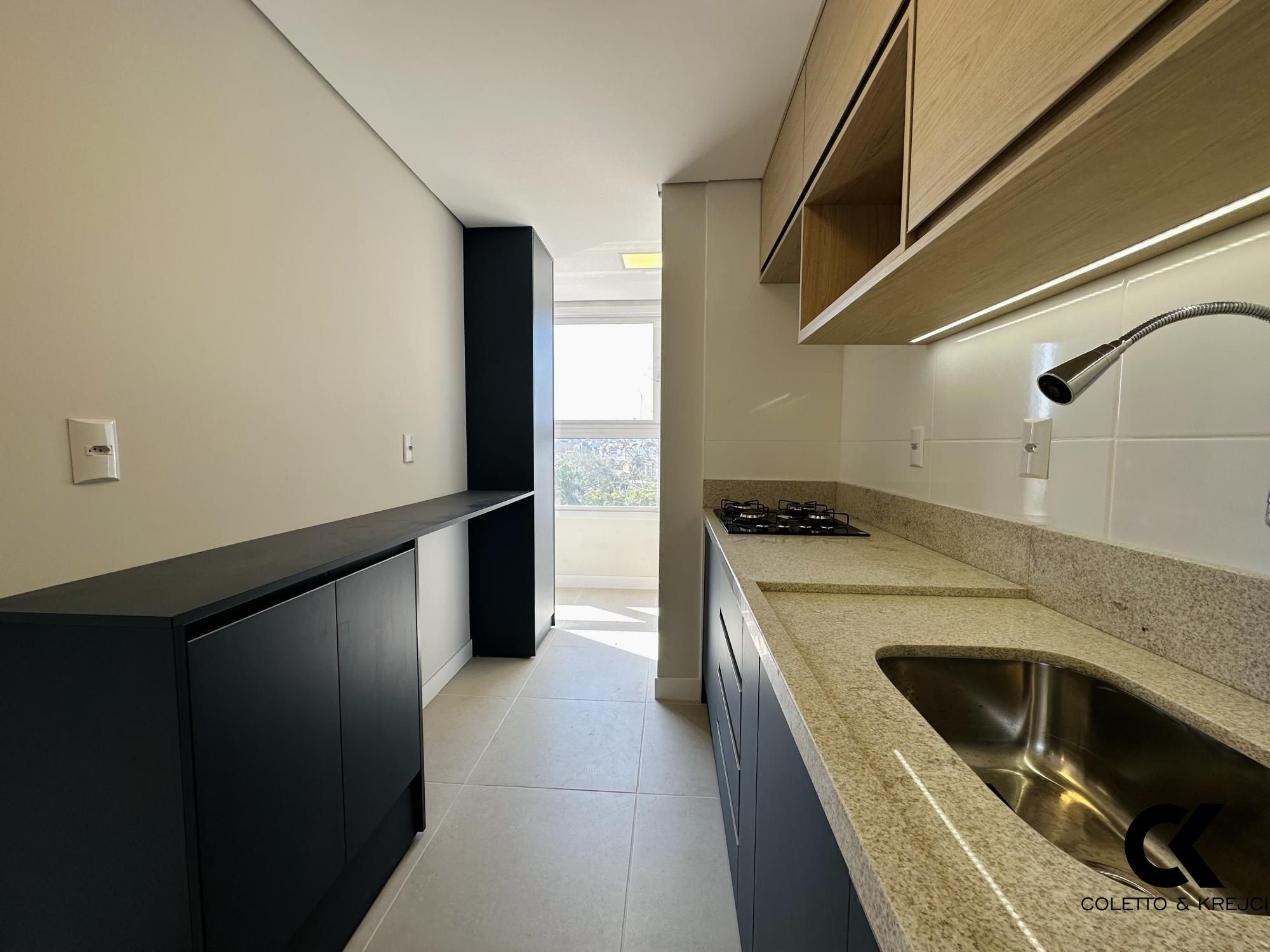 Apartamento à venda com 2 quartos, 77m² - Foto 1