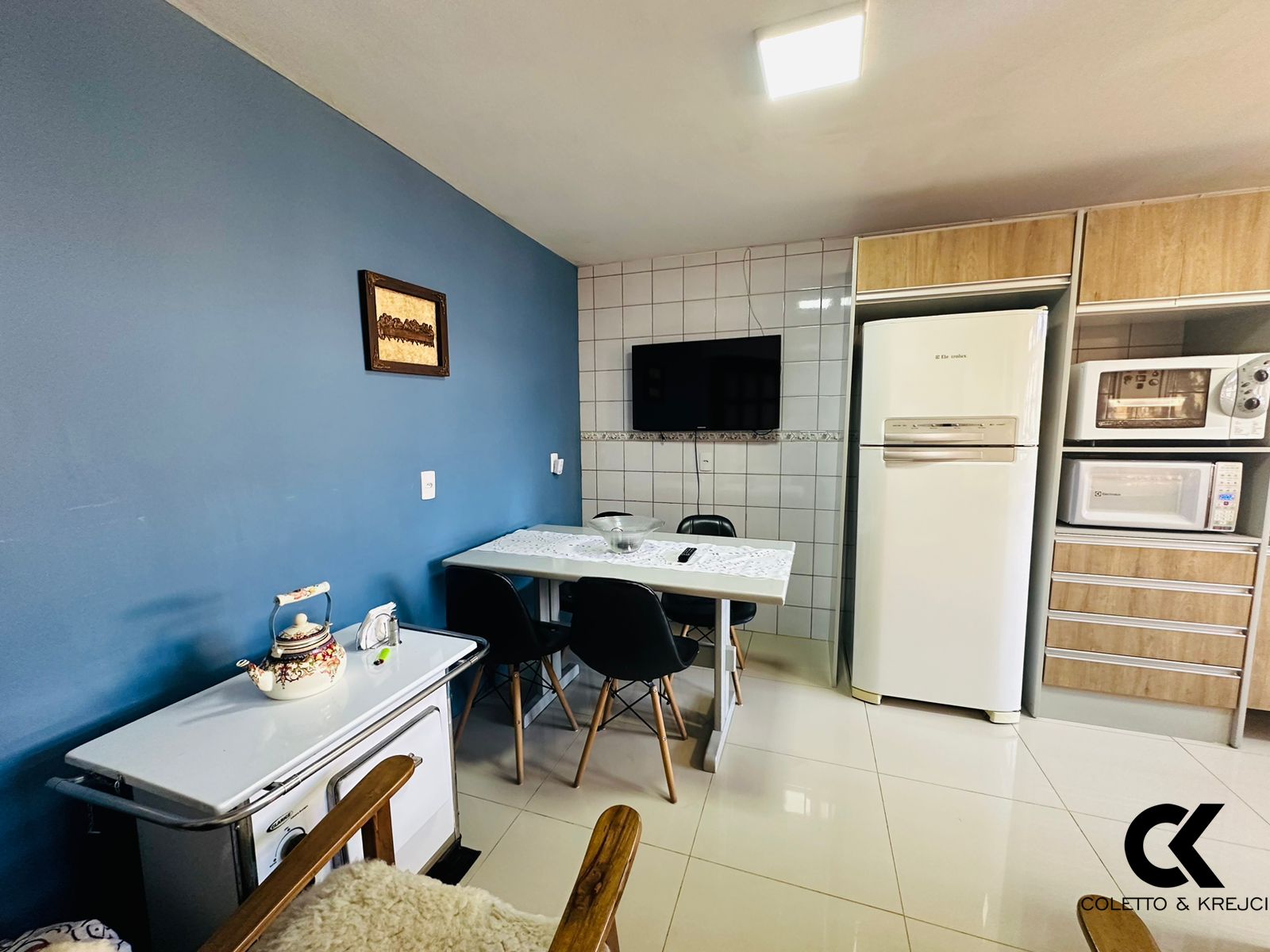 Casa à venda com 3 quartos, 264m² - Foto 10