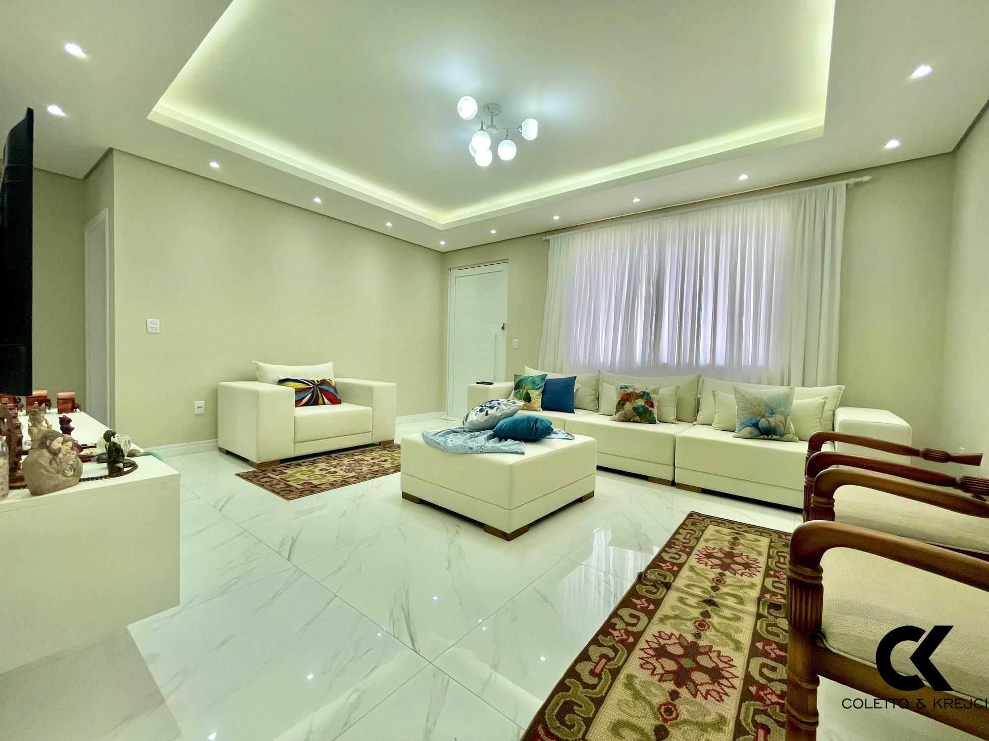 Casa, 4 quartos, 110 m² - Foto 1