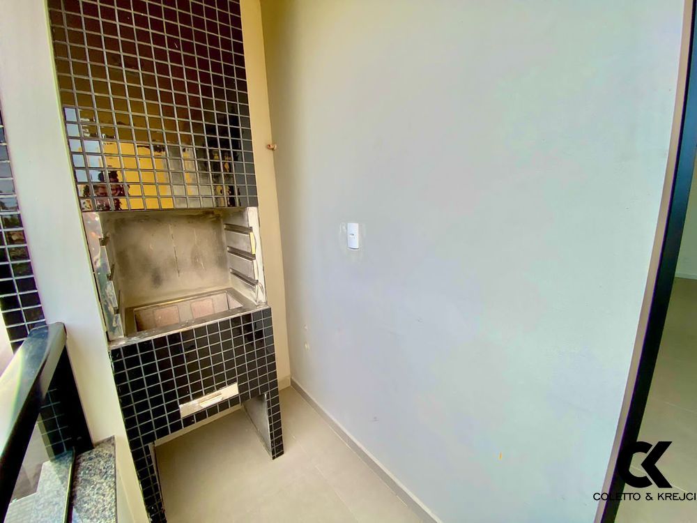 Apartamento à venda com 2 quartos, 80m² - Foto 2