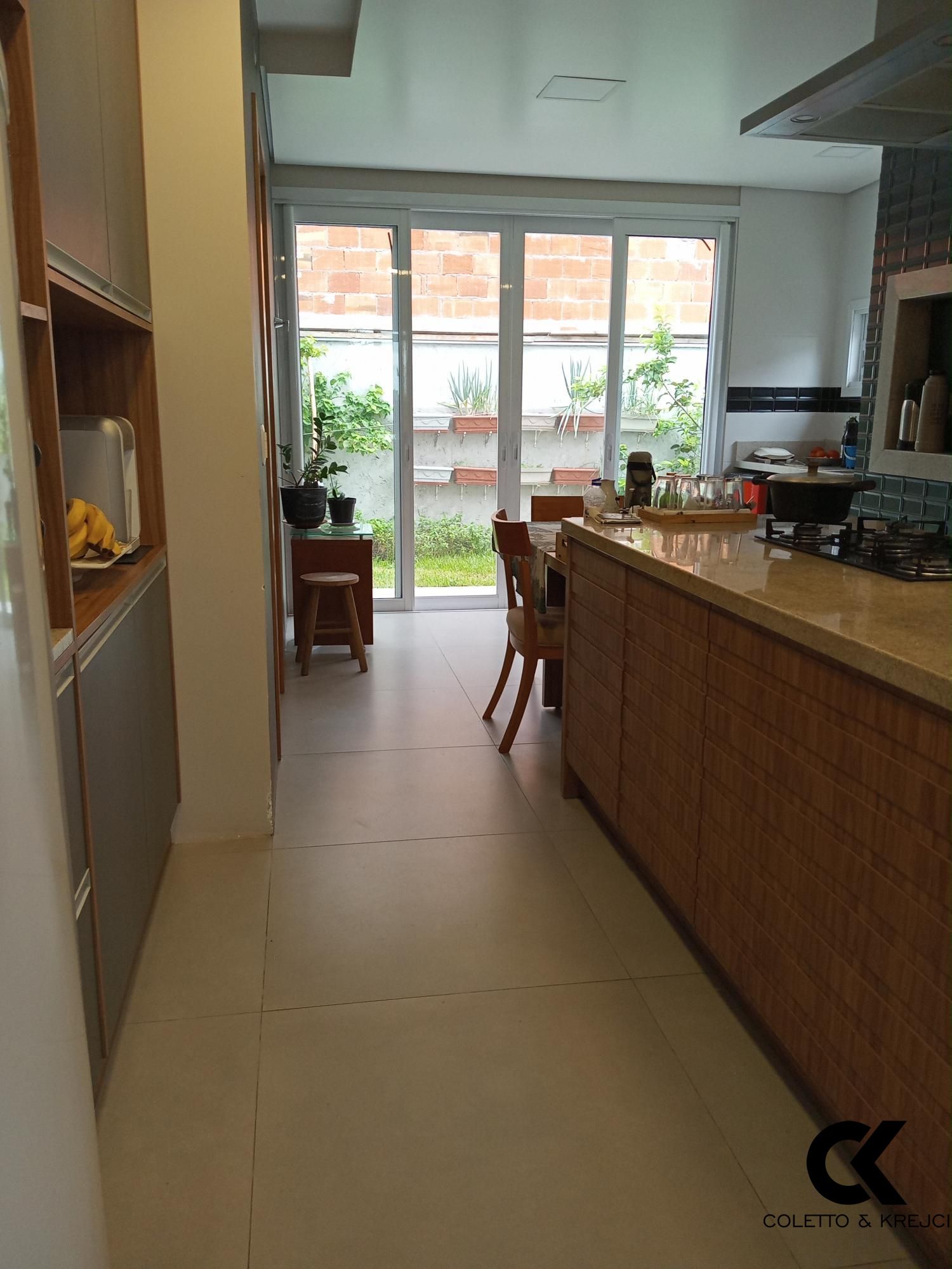 Casa de Condomínio à venda com 3 quartos, 288m² - Foto 5