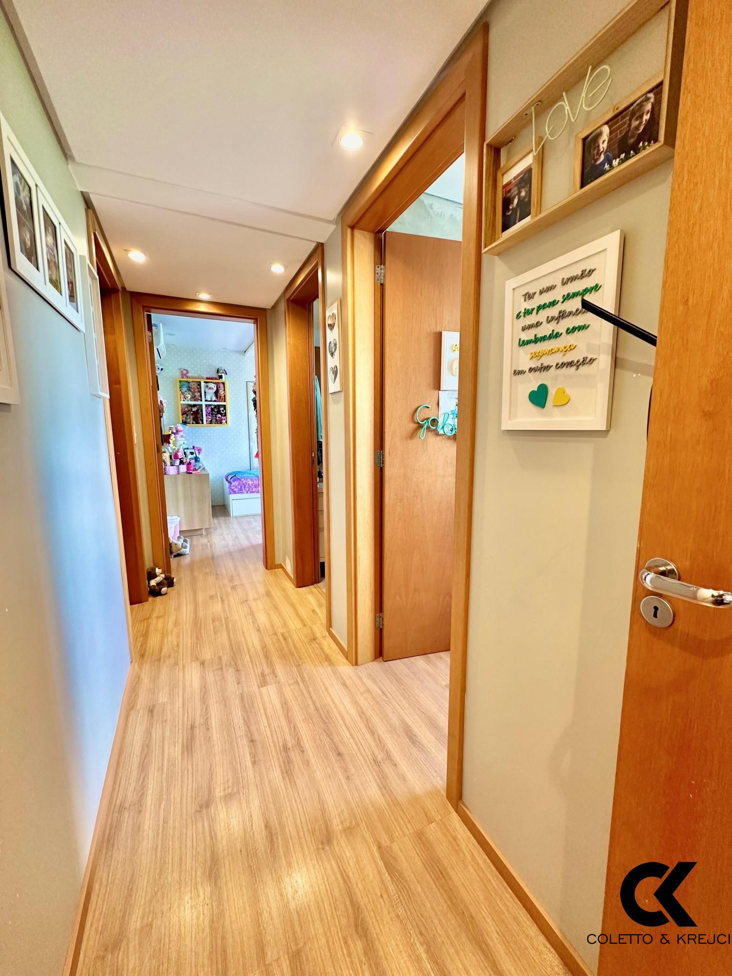 Apartamento à venda com 3 quartos, 135m² - Foto 6