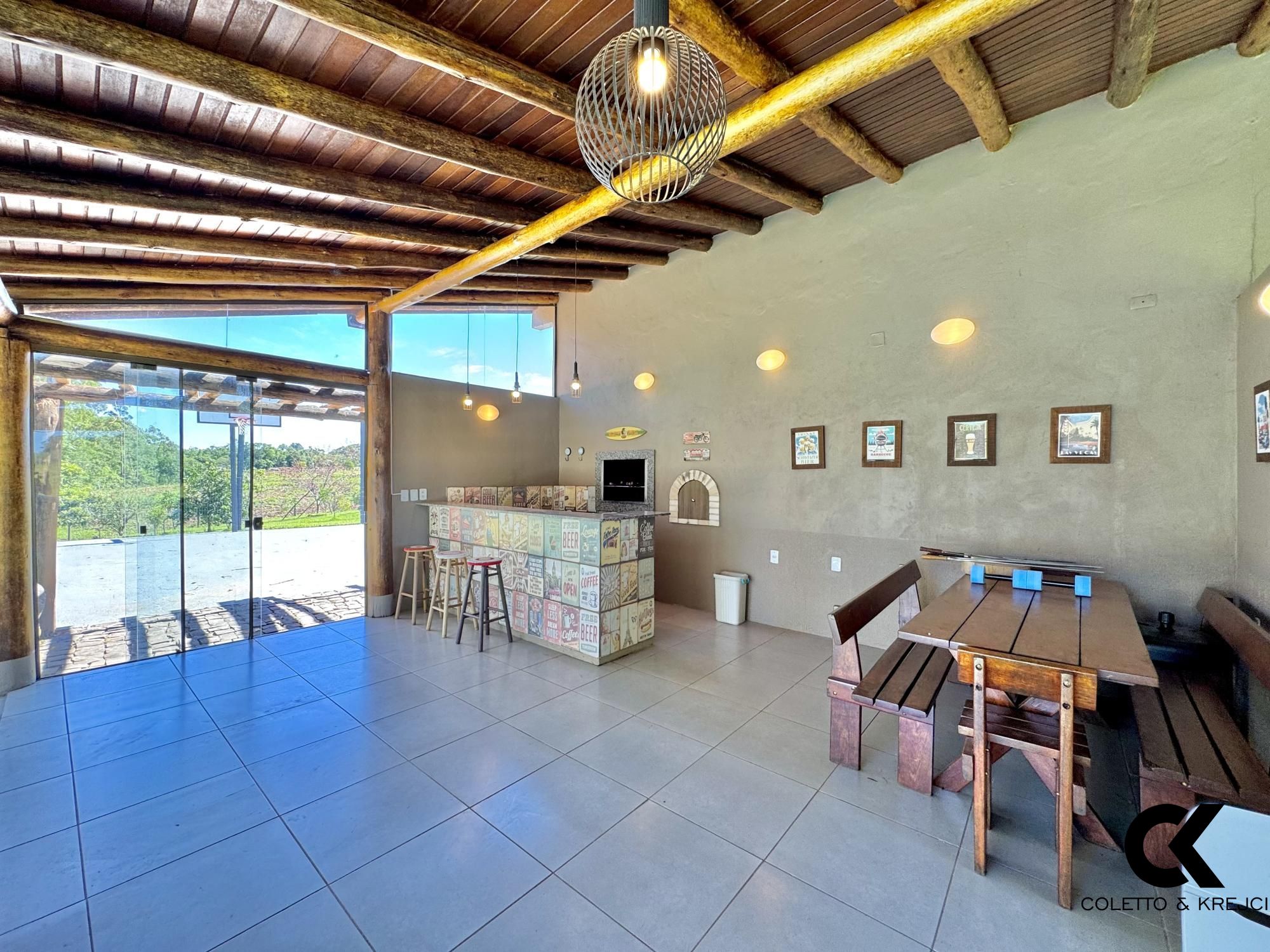 Chácara à venda com 2 quartos, 200m² - Foto 6