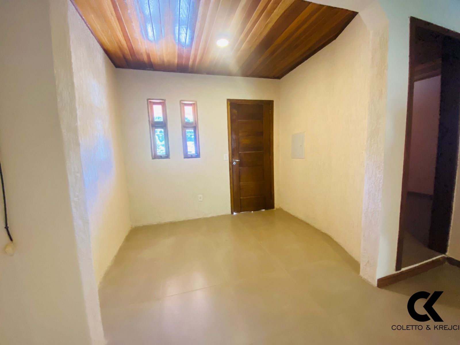 Casa à venda com 2 quartos, 100m² - Foto 11