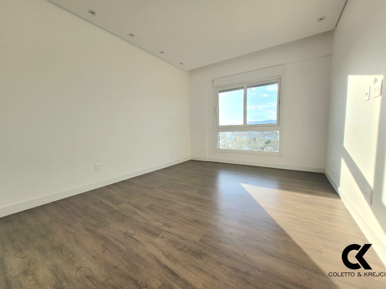 Apartamento à venda com 3 quartos, 227m² - Foto 17