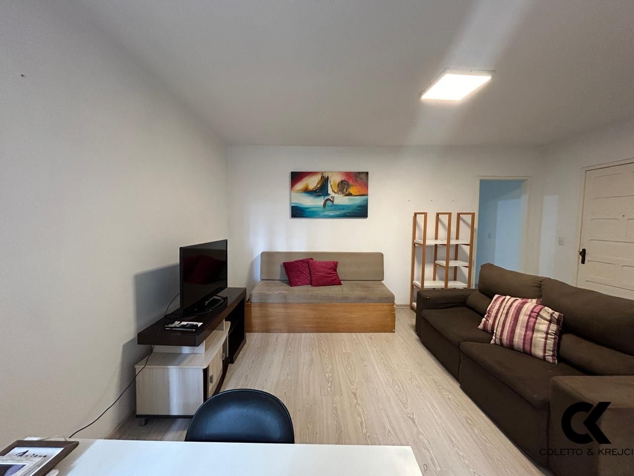 Apartamento à venda com 2 quartos, 72m² - Foto 1