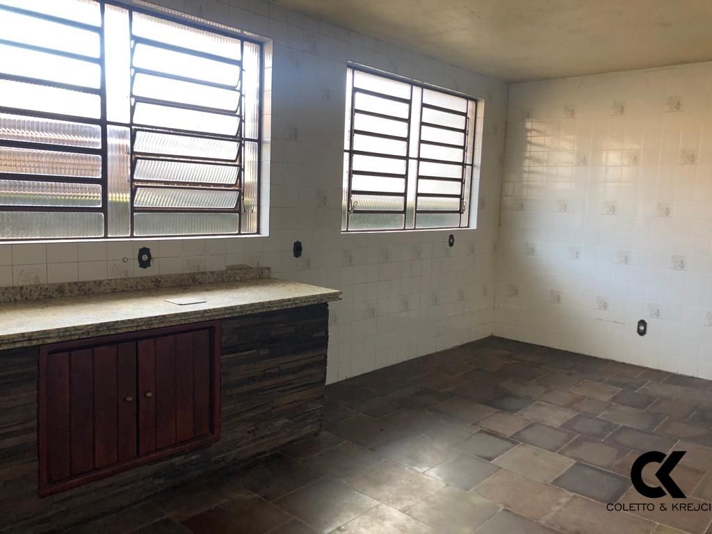 Casa à venda com 4 quartos, 270m² - Foto 17