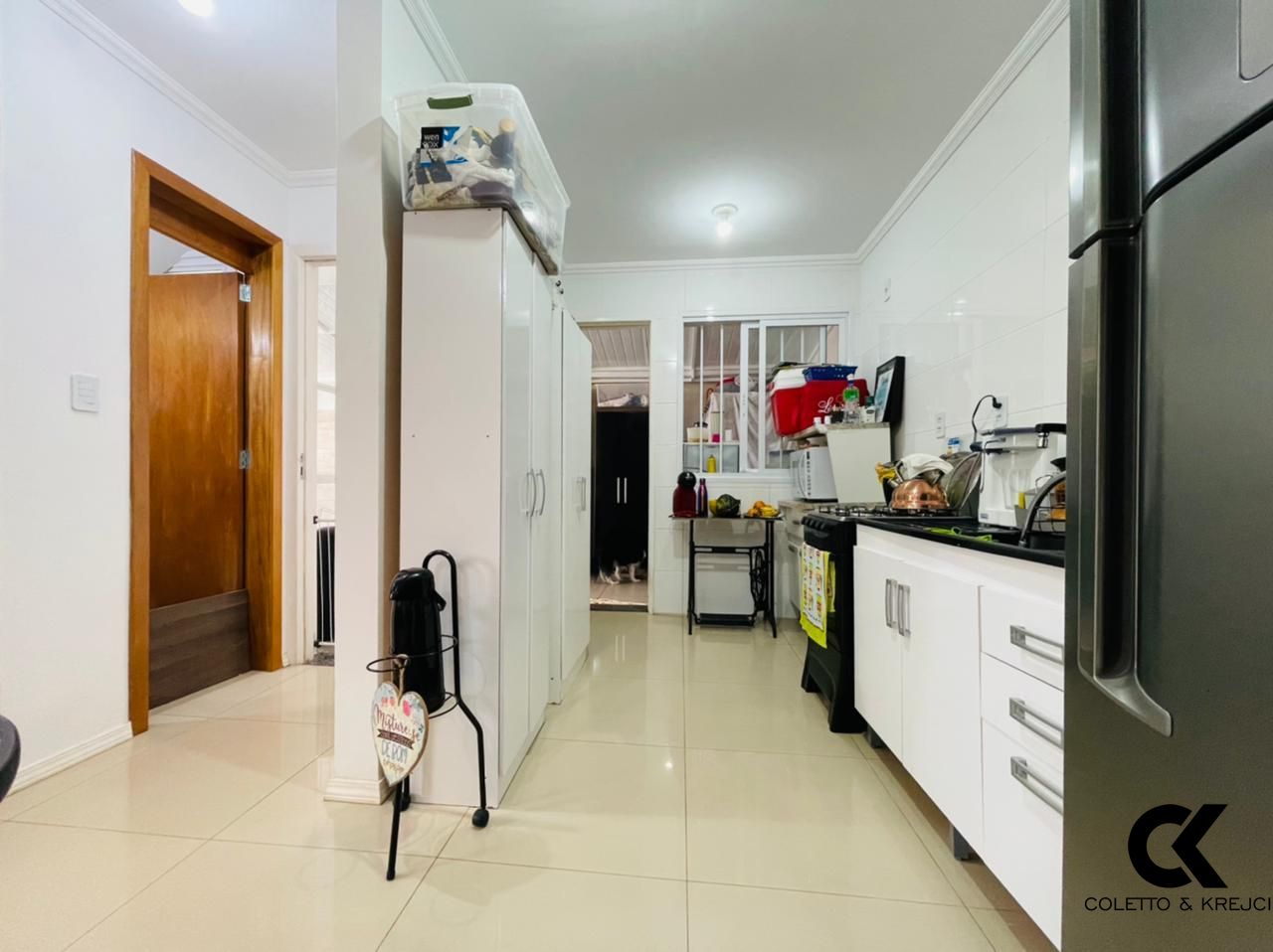 Casa à venda com 2 quartos, 60m² - Foto 8