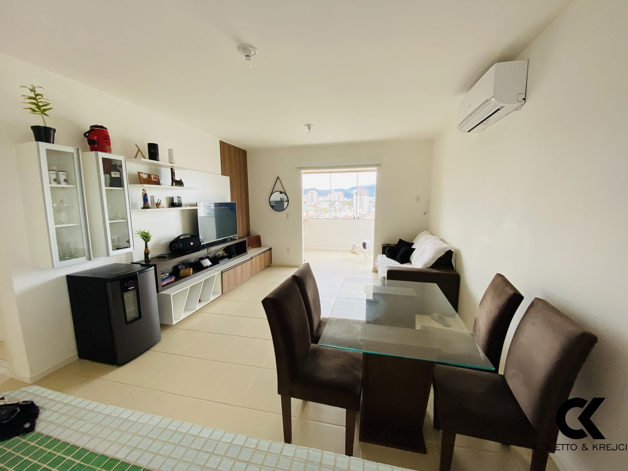 Apartamento à venda com 2 quartos, 83m² - Foto 4