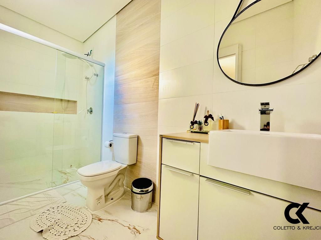 Casa, 4 quartos, 240 m² - Foto 17