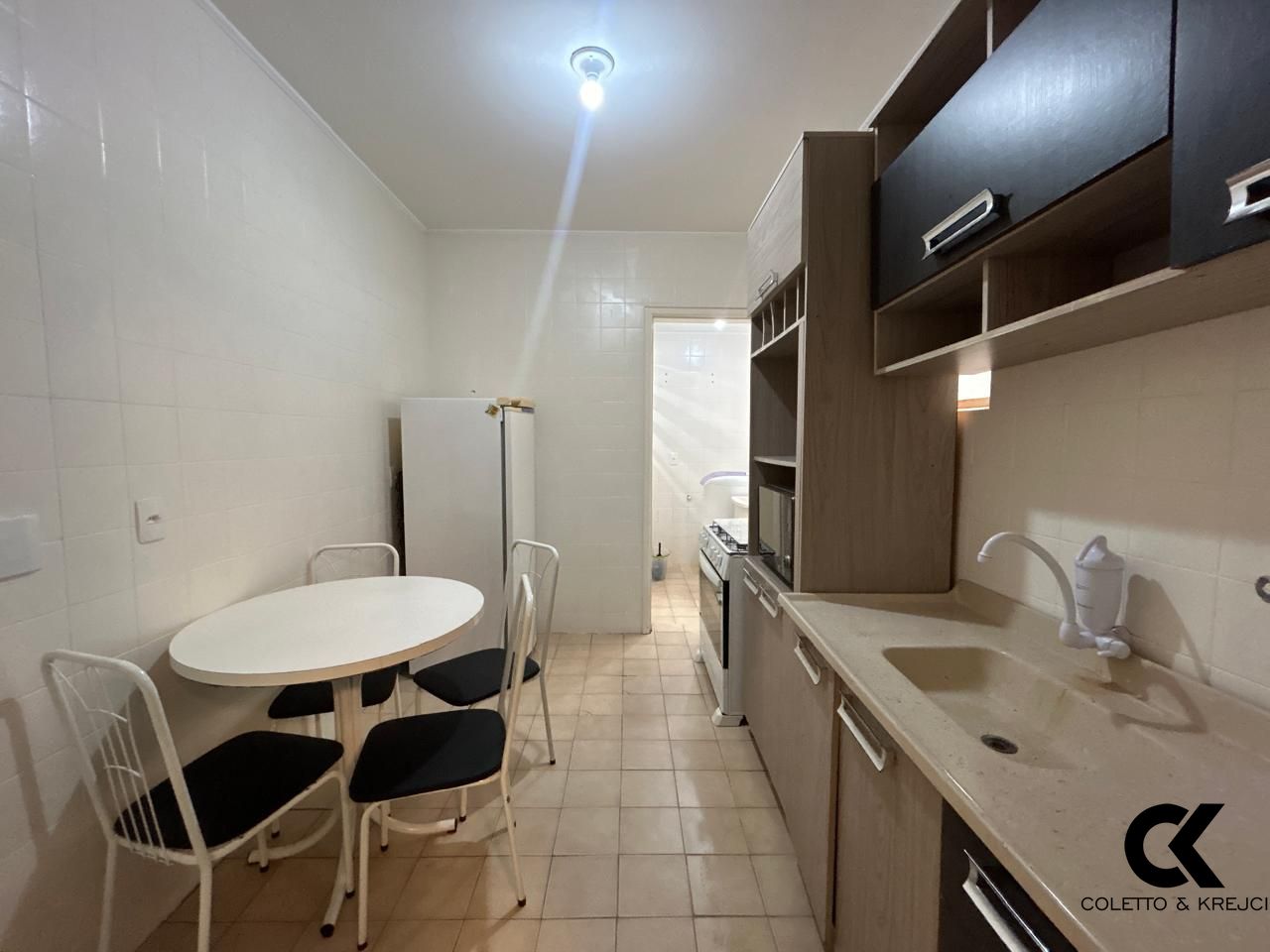 Apartamento à venda com 2 quartos, 72m² - Foto 7