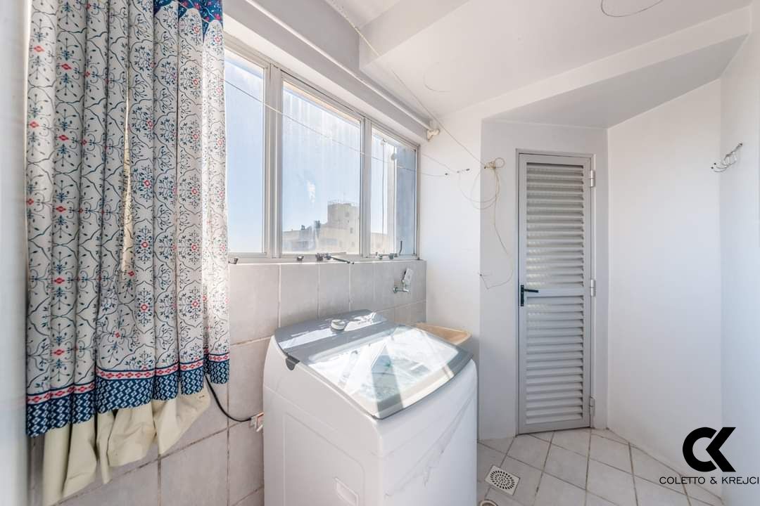 Apartamento à venda com 2 quartos, 68m² - Foto 11