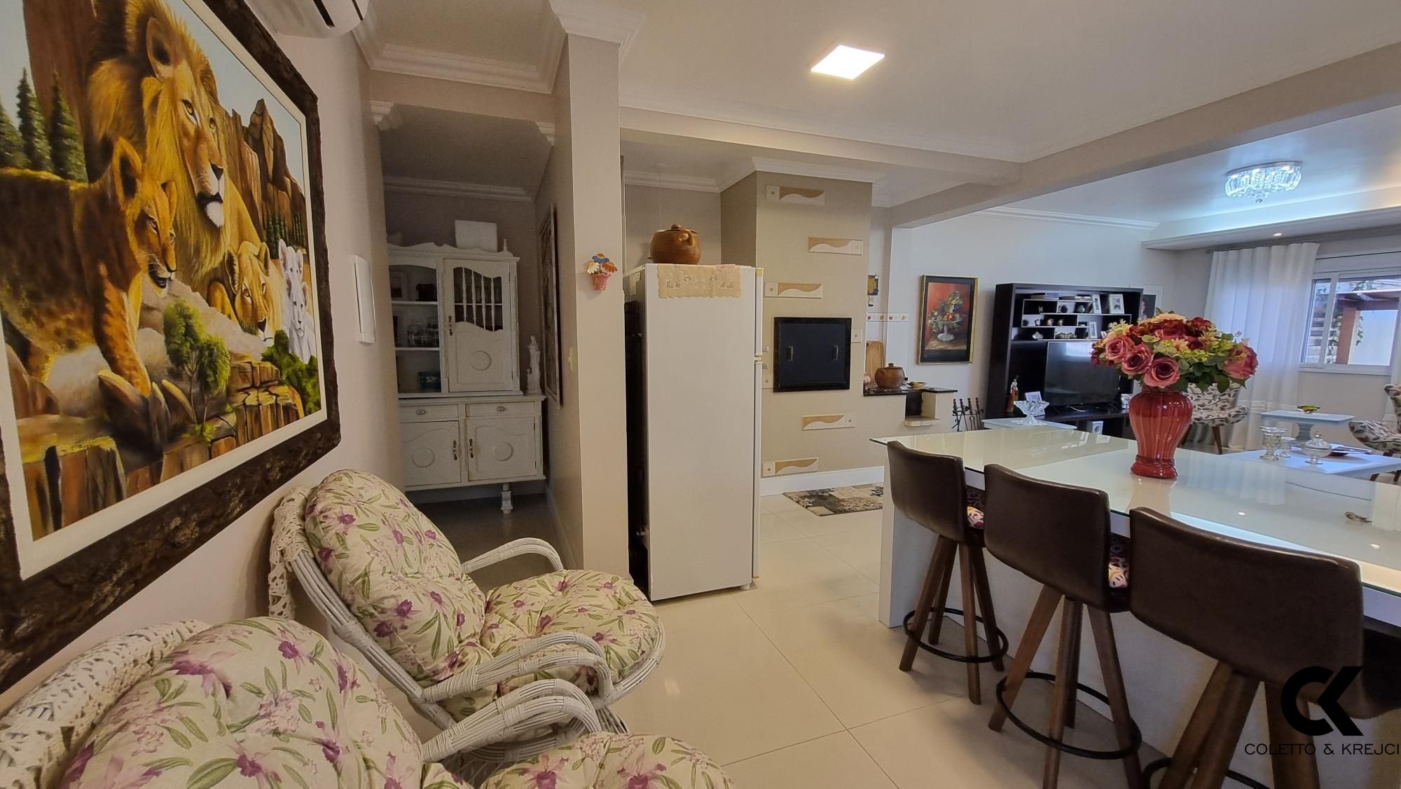 Casa à venda com 3 quartos, 207m² - Foto 5