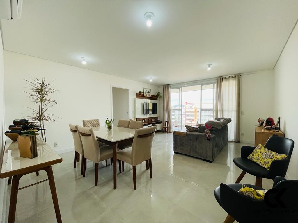 Apartamento à venda com 3 quartos, 131m² - Foto 3