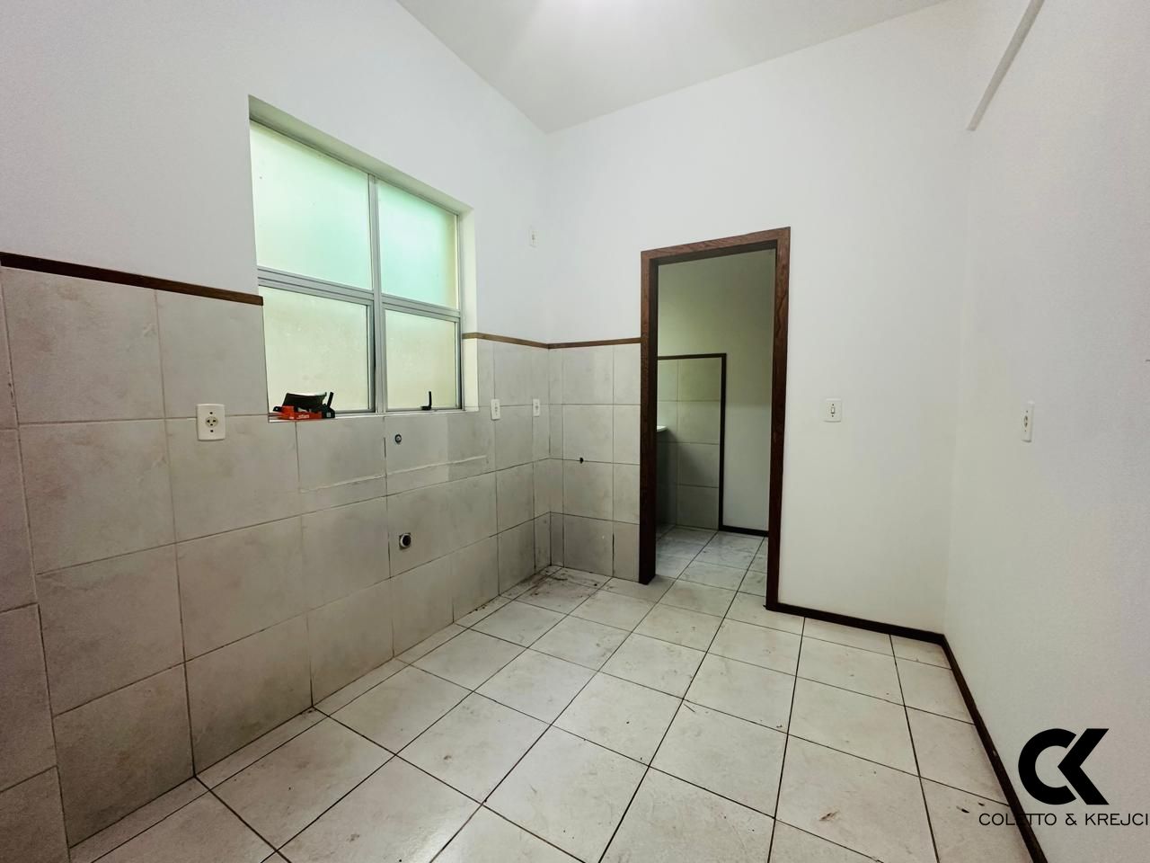 Apartamento à venda com 1 quarto, 36m² - Foto 2