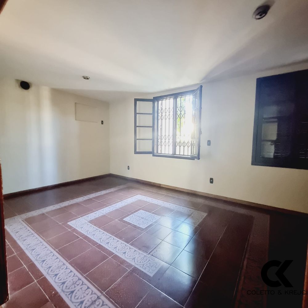 Casa, 6 quartos, 388 m² - Foto 2