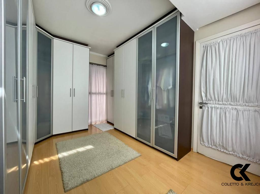 Casa à venda com 6 quartos, 640m² - Foto 23