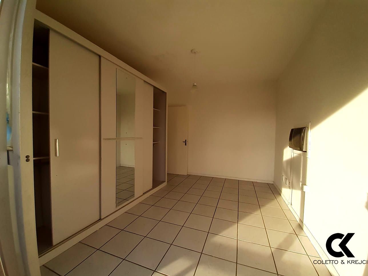 Apartamento à venda com 2 quartos, 98m² - Foto 4