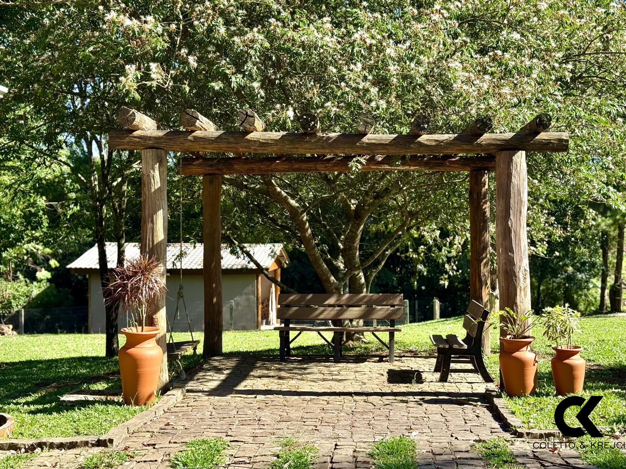 Chácara à venda com 2 quartos, 200m² - Foto 10