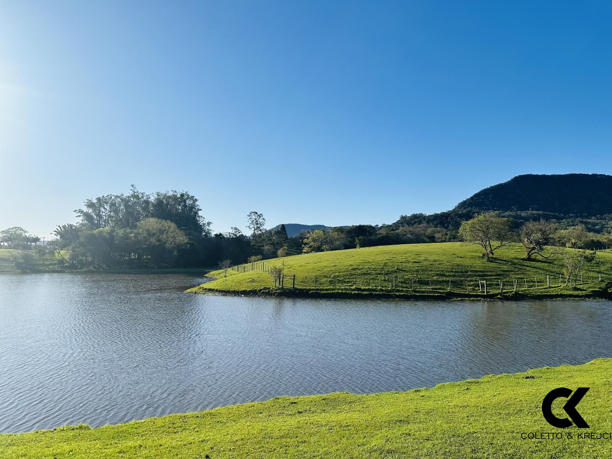 Fazenda à venda com 3 quartos, 54500m² - Foto 12