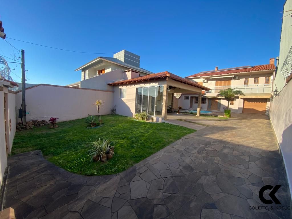 Casa, 3 quartos, 219 m² - Foto 2