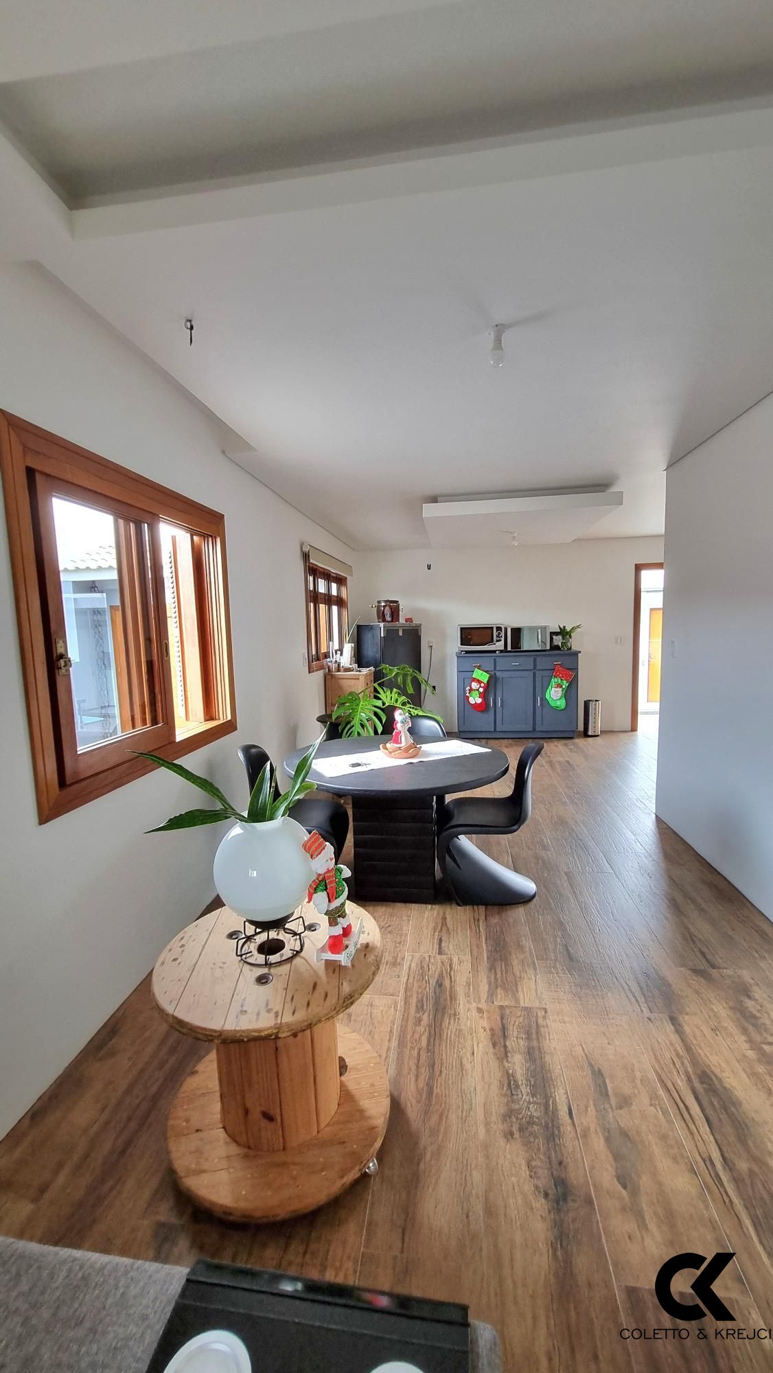 Casa à venda com 3 quartos, 159m² - Foto 3