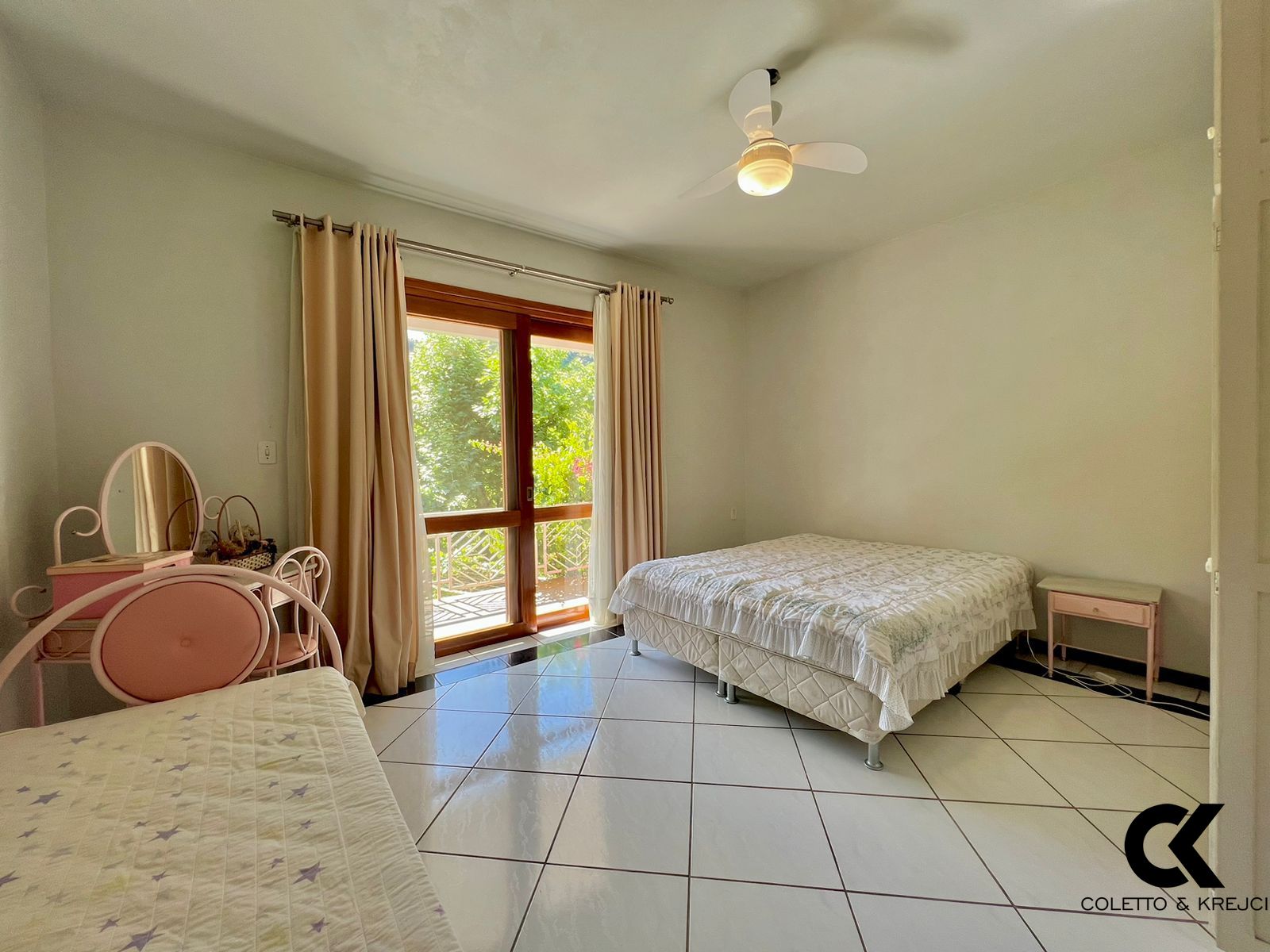 Sítio à venda com 10 quartos, 600m² - Foto 23